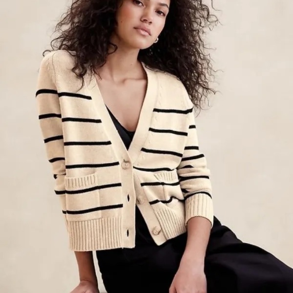 Banana Republic cropped cardigan
